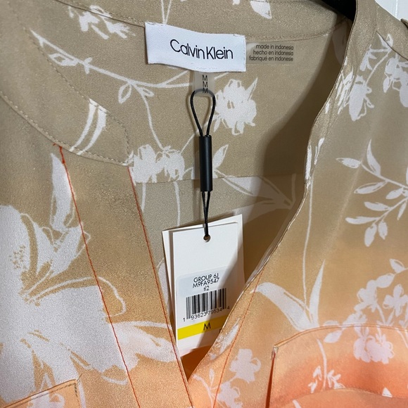 NWT Calvin Klein Button Up Blouse Size Medium - Picture 3 of 4